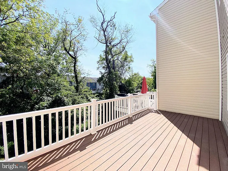 126 Cricket Dr — Photo 37