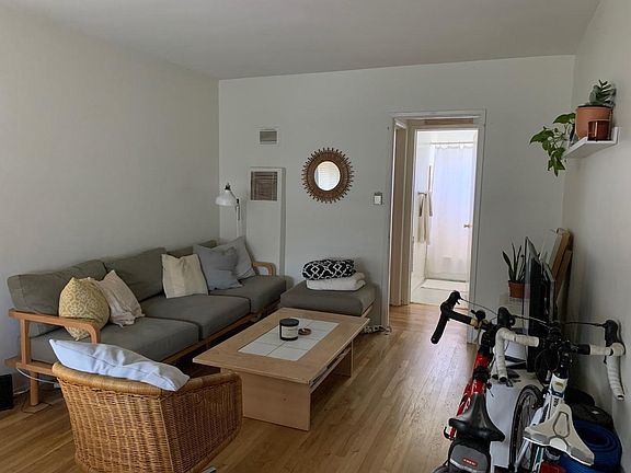 4th image of 4267 McLaughlin Ave APT 2