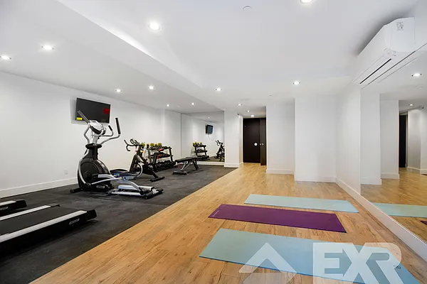 Rented by EXR | media 27