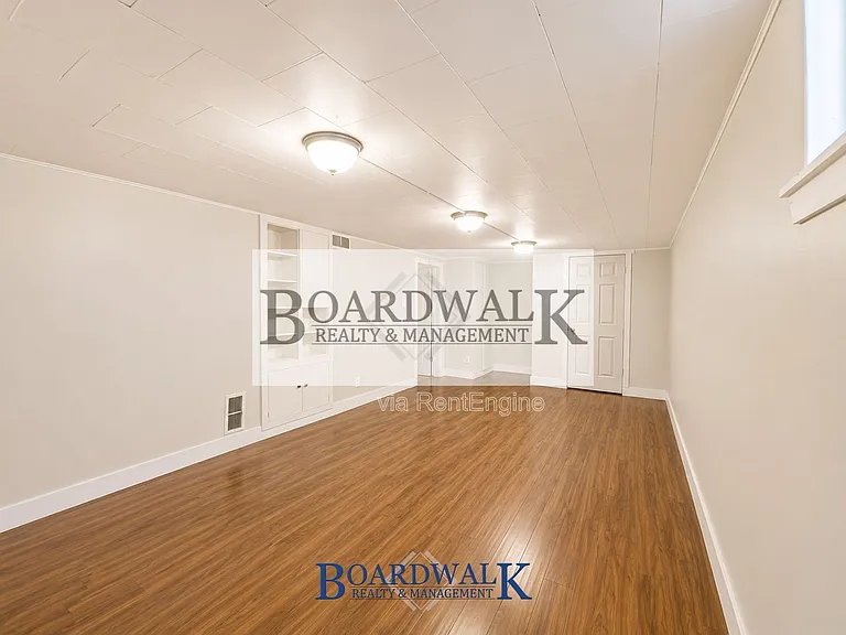 2725 S Lake St #2 — Photo 15
