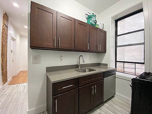 5th image of 505 W 148th St #1D