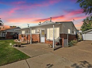 26530 Barnes St, Roseville, MI 48066