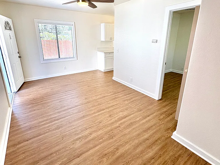 257 Loma Ave #A — Photo 4