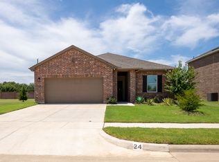 24 Elderbrook Ln, Edgecliff Village, TX 76134