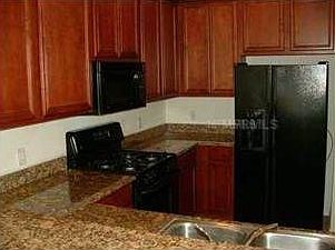 5th image of 20050 Nob Oak Ave