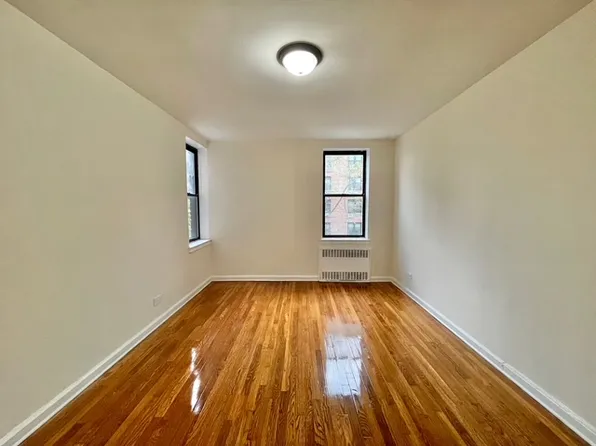 103-10 Queens Boulevard image 1 of 5