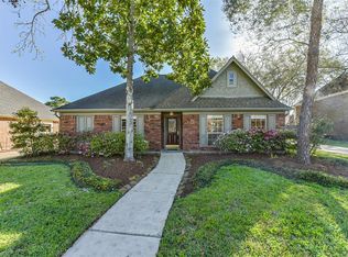 2109 Royal Oaks Dr, League City, TX 77573