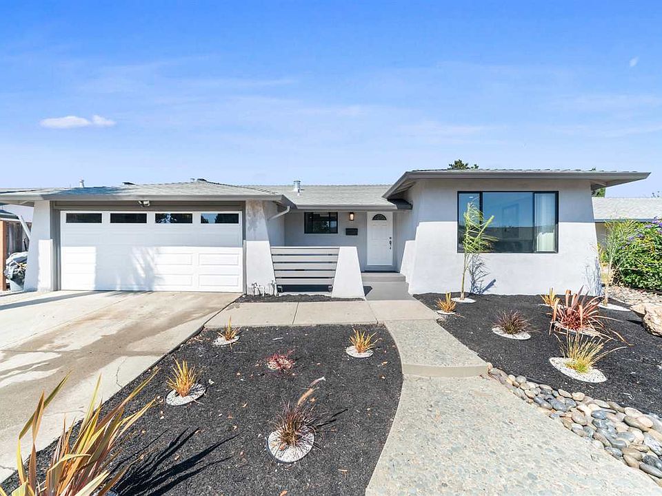 1st image of 34550 Shenandoah Pl