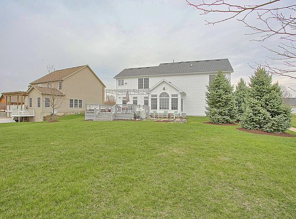 2nd image of 1603 Beaver Lake Dr