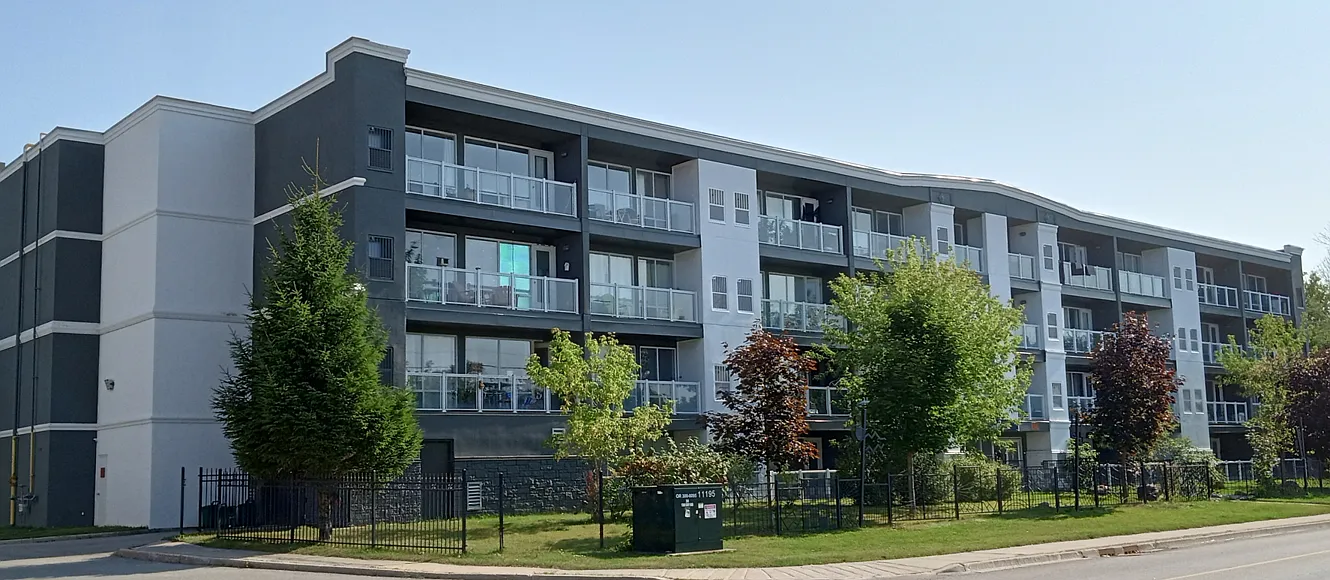 Skylite Apartments — Photo 1
