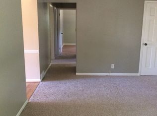 2171 Seminole Rd, Norton Shores, MI 49441
