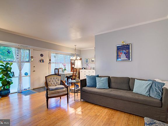 5th image of 4909 Americana Dr APT T6