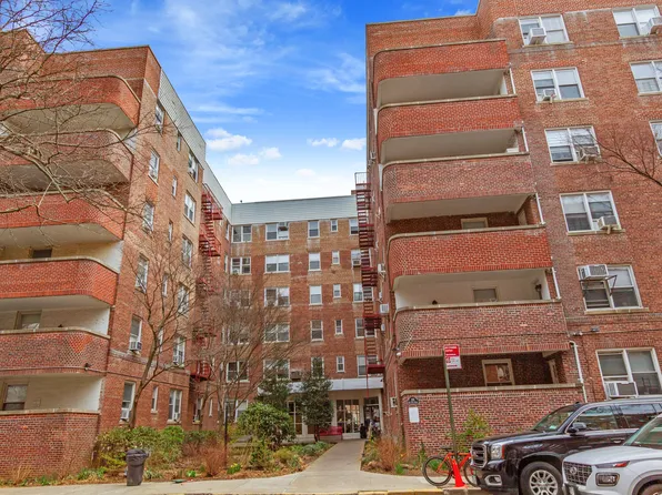 915 East 17th Street image 14 of 16