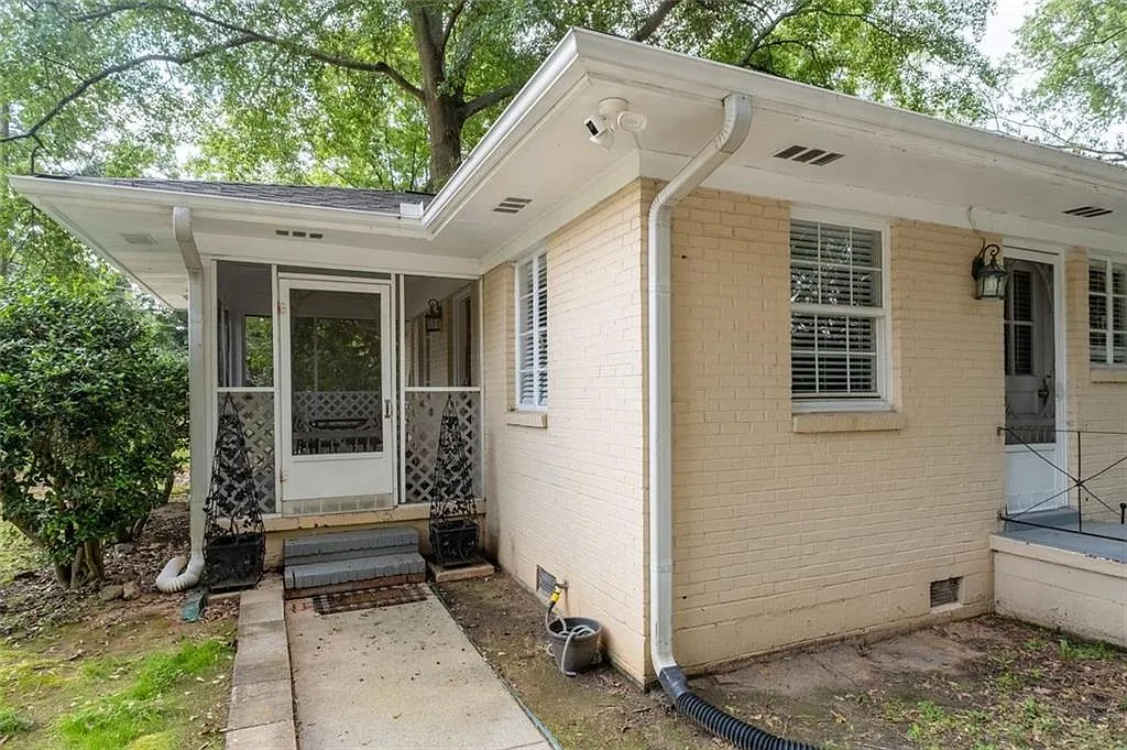 2 bed, 2.0 bath, 888 sqft, $2,300 — Photo 2