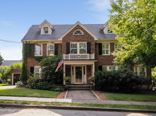 3 Essex Rd, Belmont, MA 02478