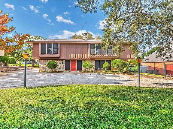 4th image of 4008 Crescent Dr