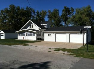 815 Stuart St, Adair, IA 50002