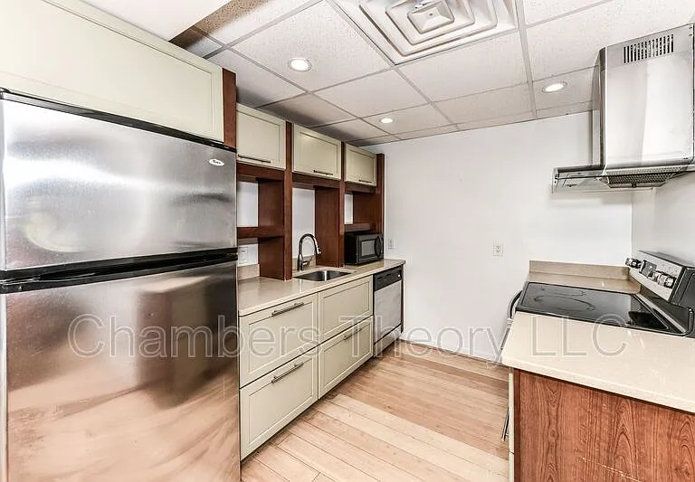 1750 T St NW #A — Photo 1