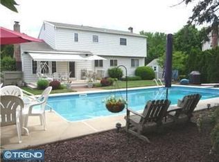 241 Saint David Dr, Mount Laurel, NJ 08054