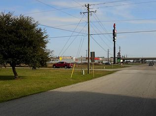 411 N 1st St, Beasley, TX 77417