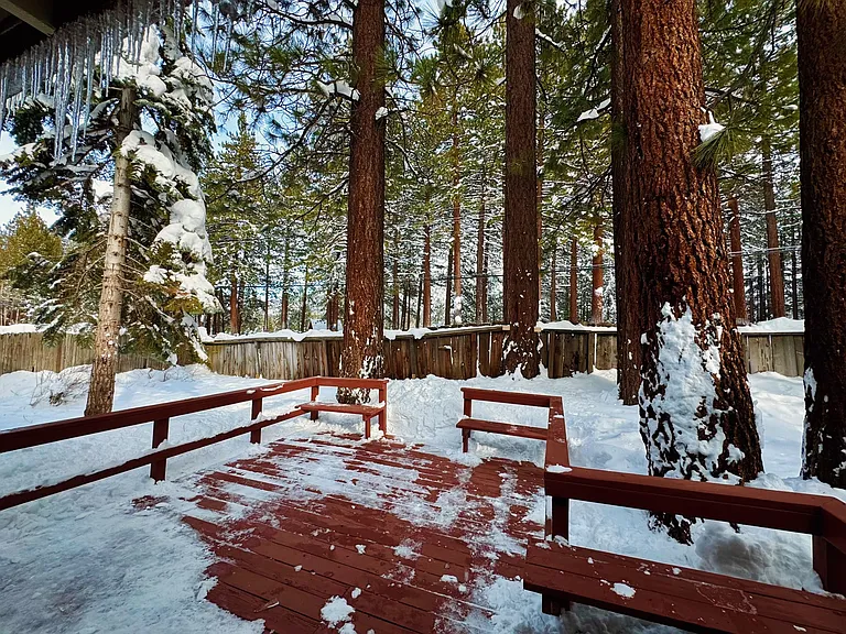 1231 Jobs Peak Dr — Photo 21