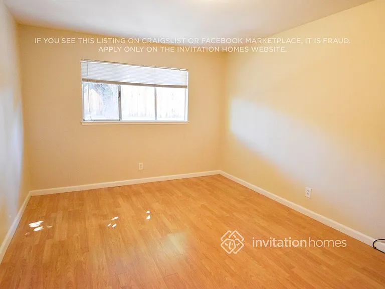 284 Yosemite Dr — Photo 8