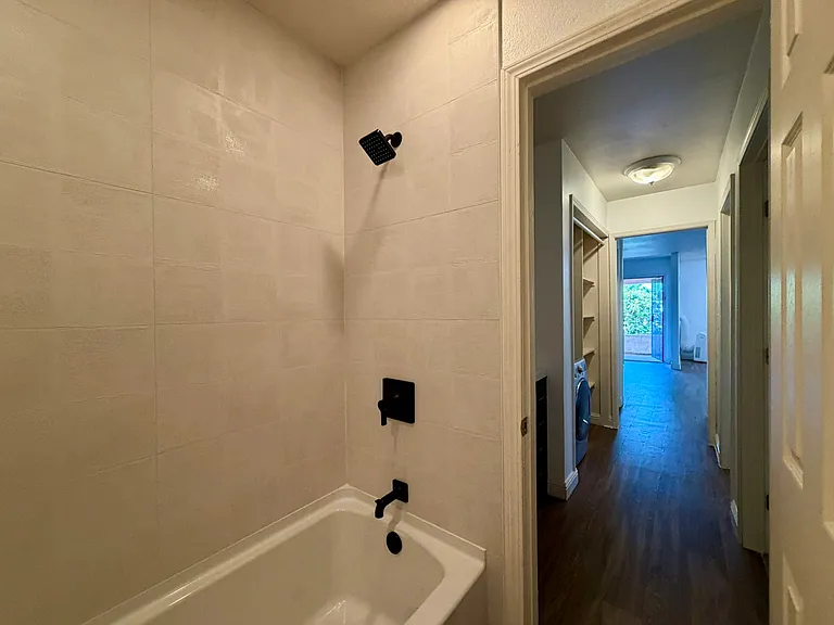 3238 Ashford St — Photo 13