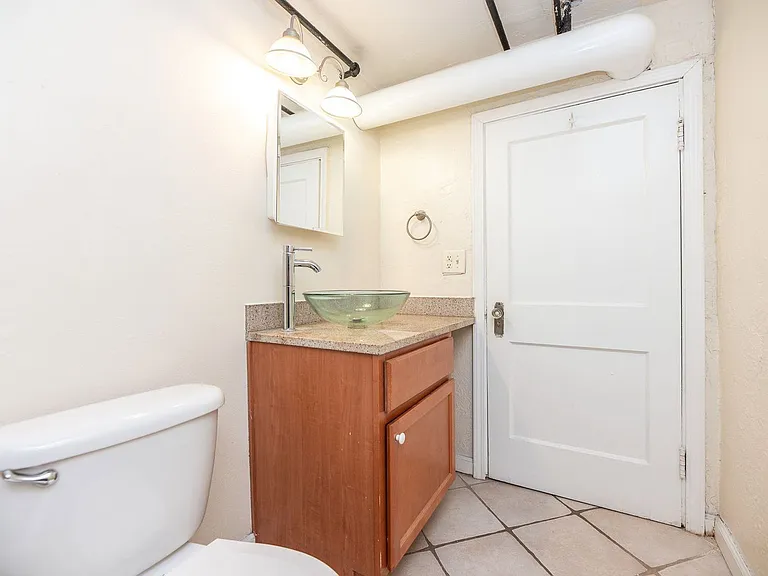 2802 Digby Ave #9 — Photo 7