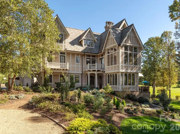 8 Fairway Pl, Biltmore Forest, NC 28803