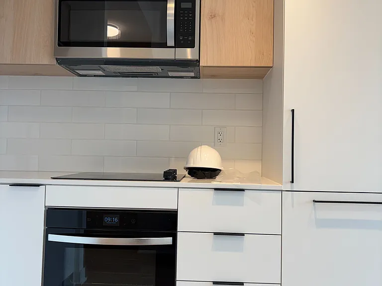 1185 Dupont St #1403 — Photo 18