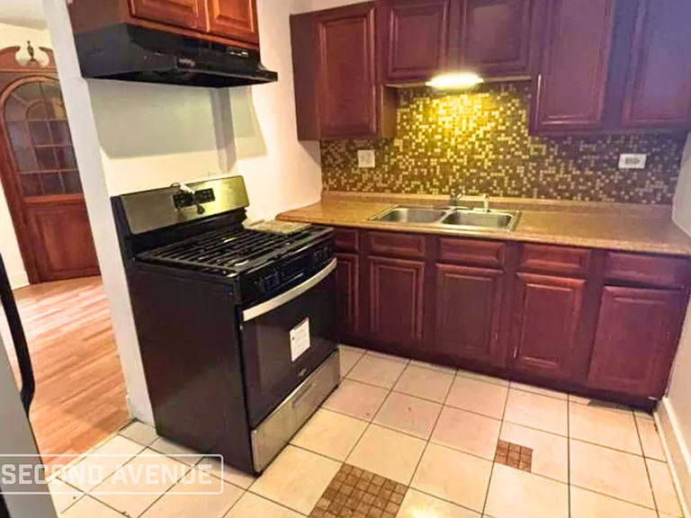 8952 S Carpenter St — Photo 2