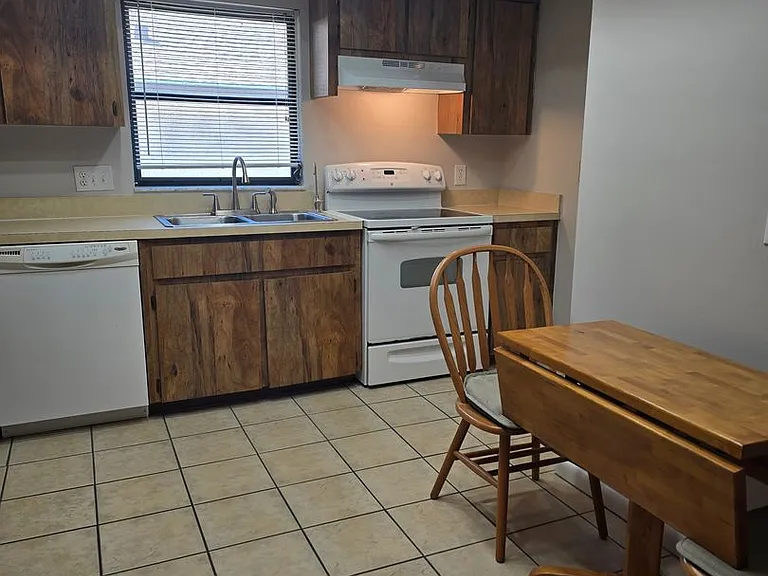 17 Dogwood Dr — Photo 5