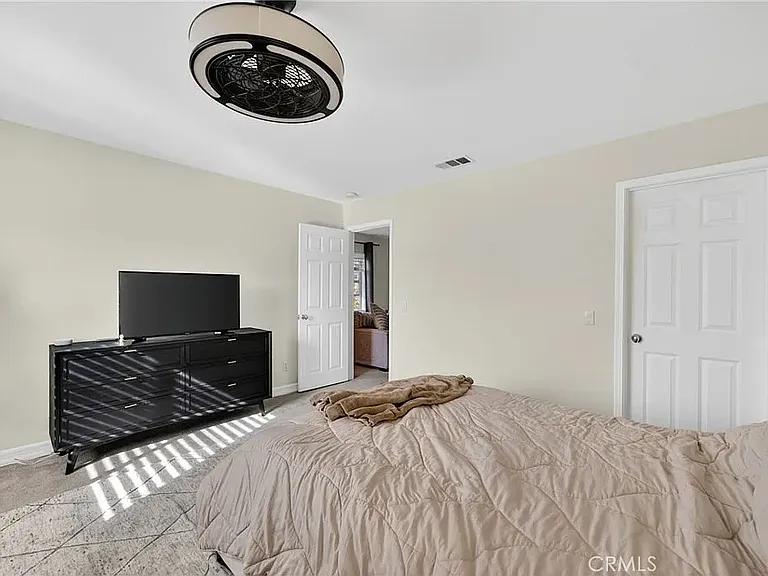 45136 Willowick St — Photo 8