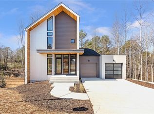 165 Cedarwood Ln, Roswell, GA 30075