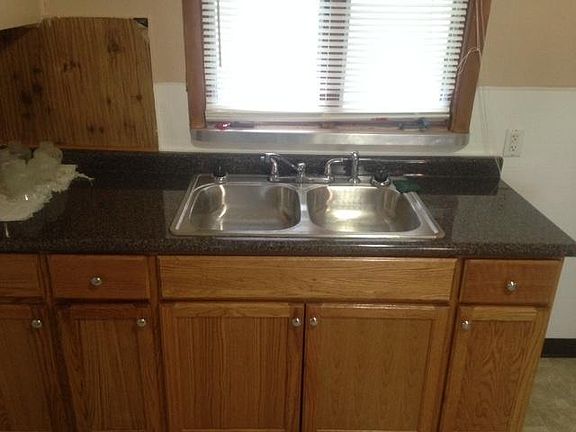 4th image of 30 Bush St APT 2