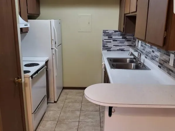 2924 SW Lydia Ave, Topeka, KS