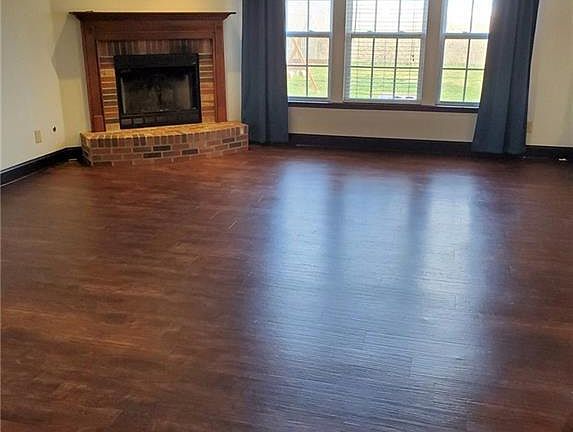 4th image of 5643 N Rockingham Ln