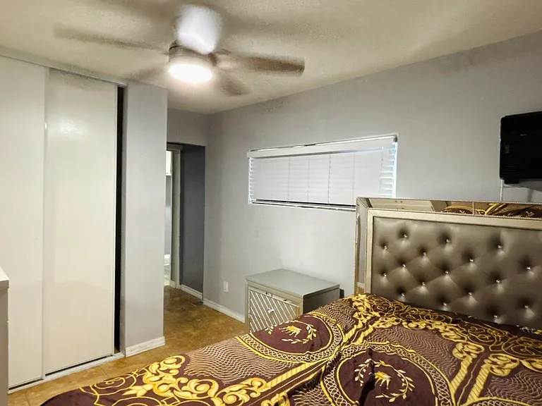 3720 W Mauna Loa Ln #STUDIO — Photo 14