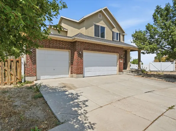 8286 S Rustic Oak Ct, West Jordan, UT 84081