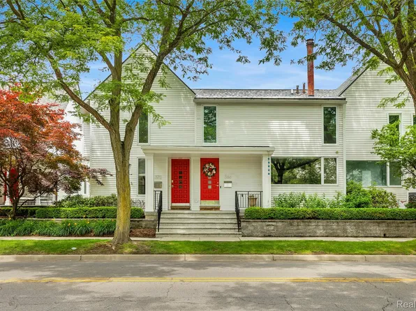 366 W Brown St, Birmingham, MI 48009