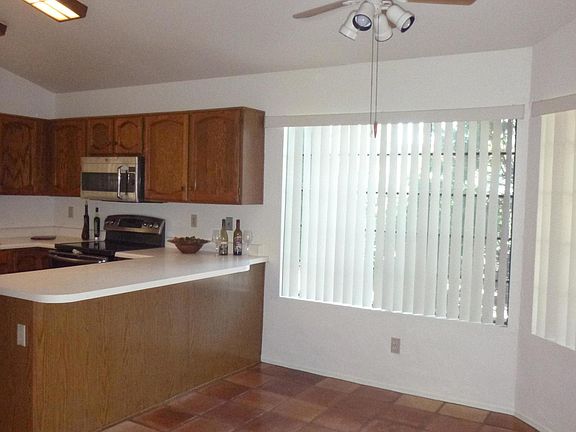 5th image of 7912 N Roundstone Dr