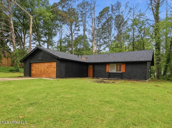 609 Briarcliff Cir, Jackson, MS 39212