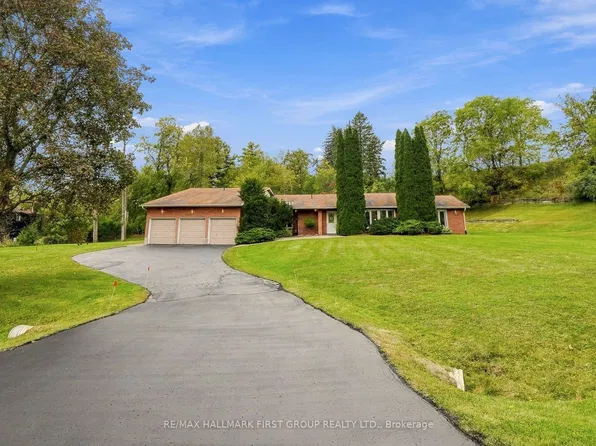 4 McNamara Ct, Ajax, ON L1T 4W6