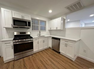 300 Main St #4, Huntington, NY 11743