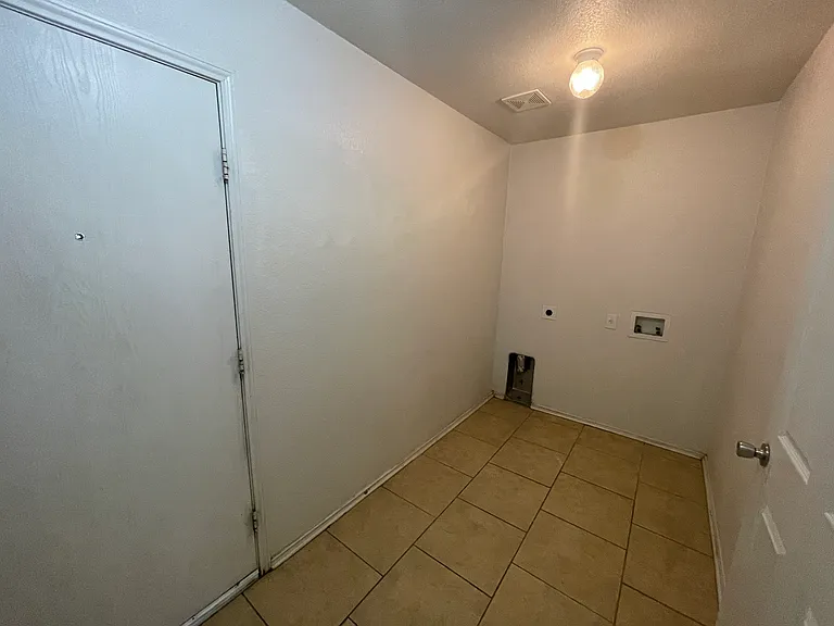 1421 Puerto Lago Dr — Photo 26