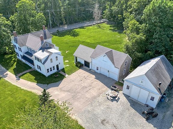 2nd image of 316 Summer St