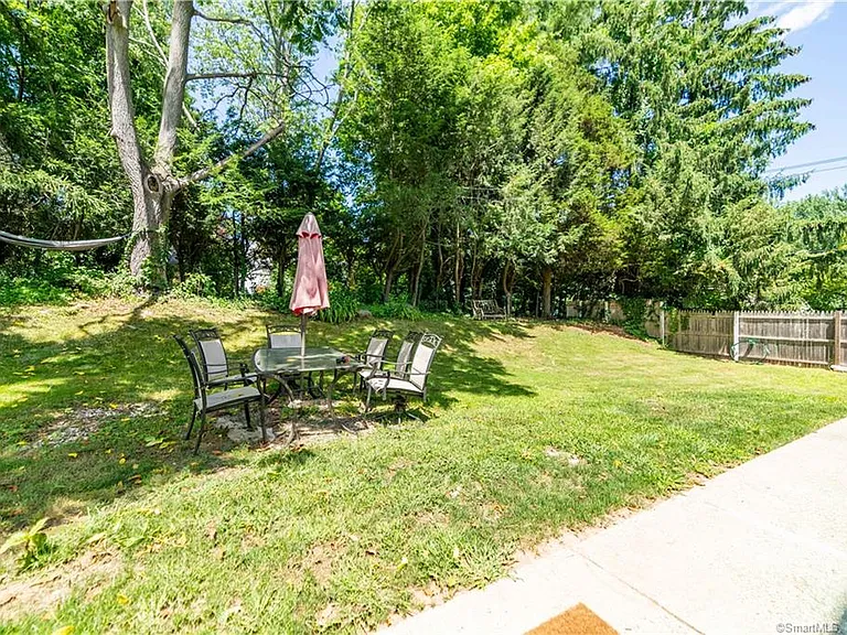 7 Anns Farm Rd — Photo 3
