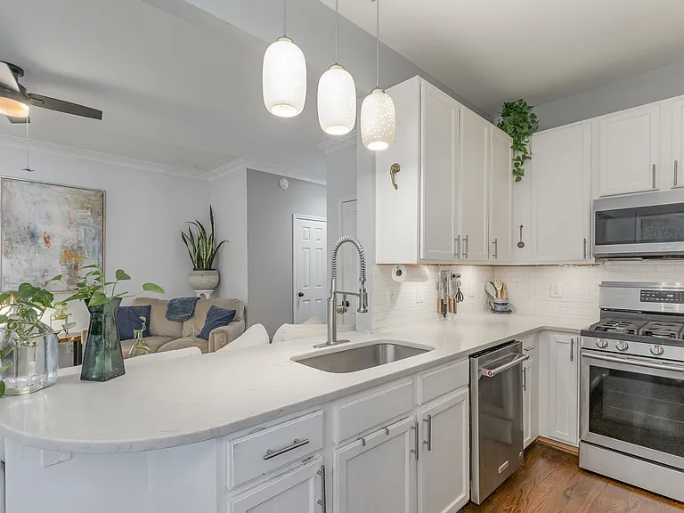 4610 Asterwood Dr — Photo 12