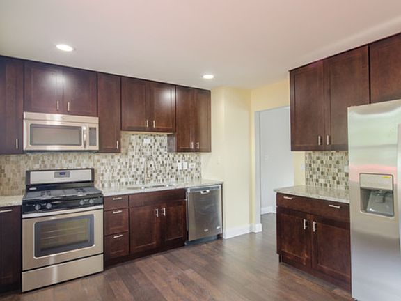 4th image of 17801 Princeton Ln