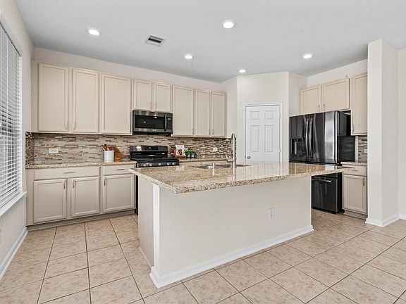 5th image of 4022 Streambed Trl